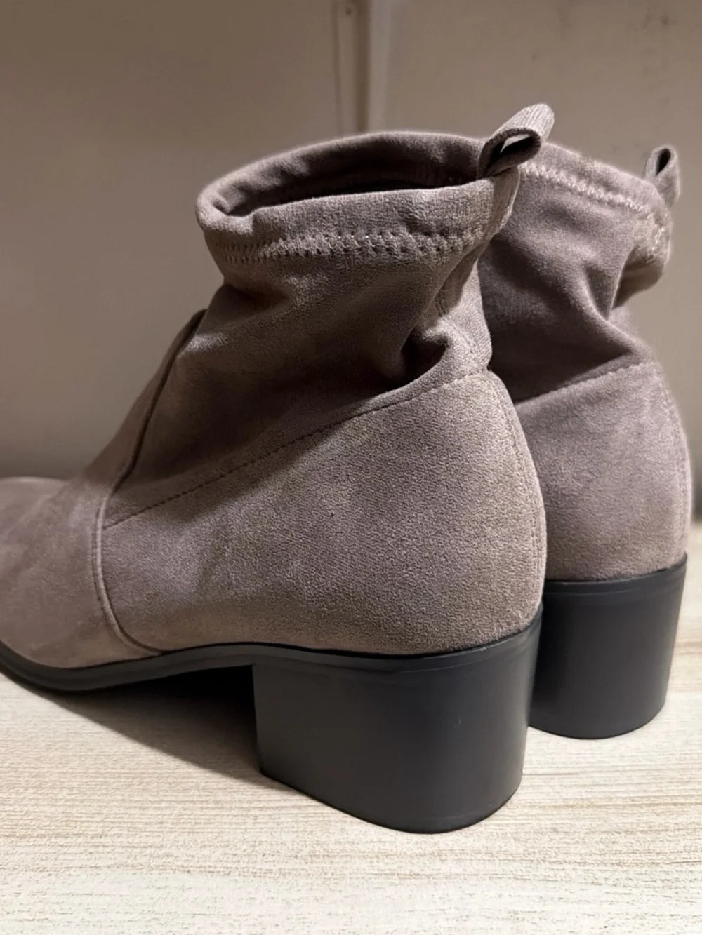 Women's 🔥 Taupe Suede Ankle Boots